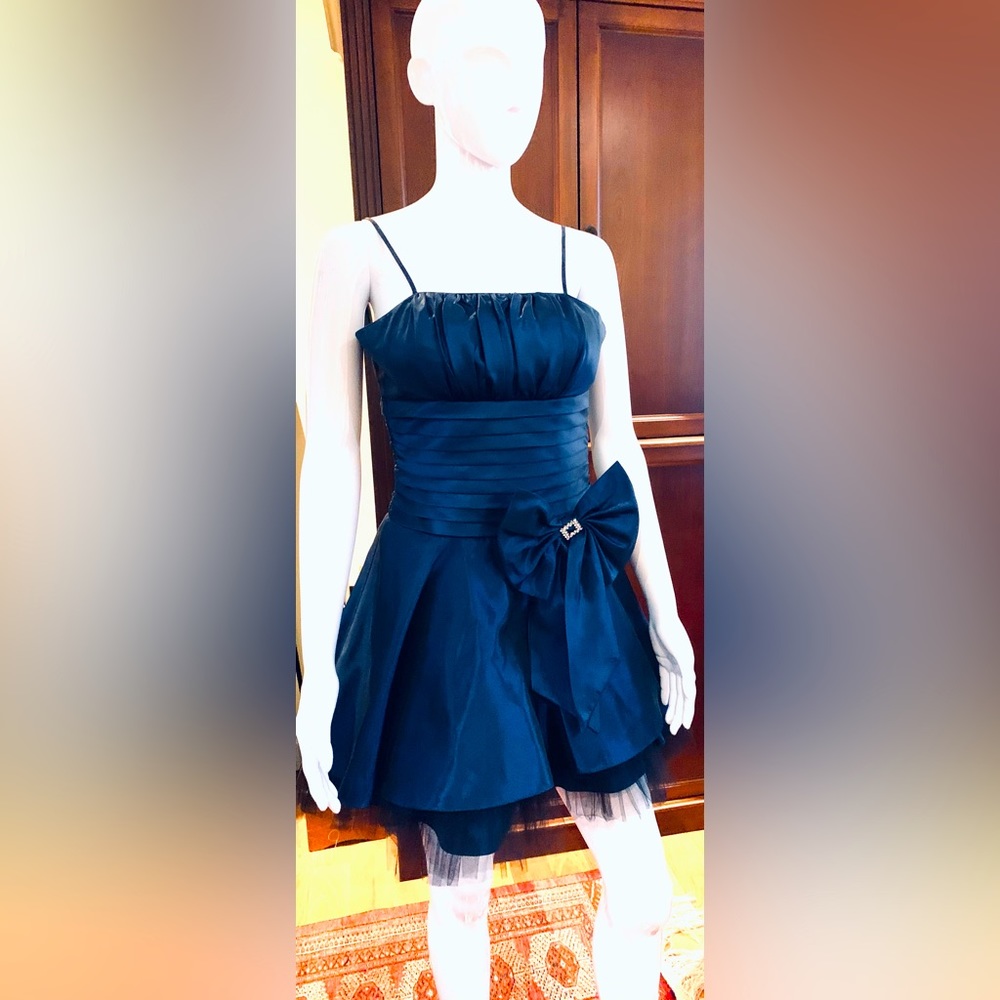 Beautiful shiny royal blue mini prom dress evening dress big bow spagetthi strap